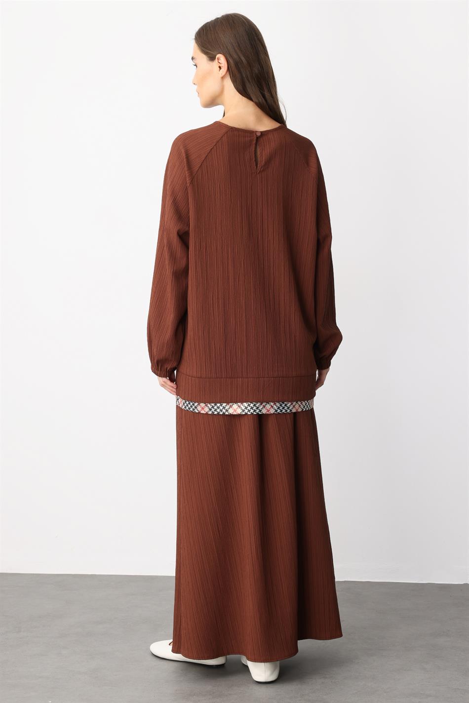 Elegante, speciaal geweven rokset met sierdetails - Koffie