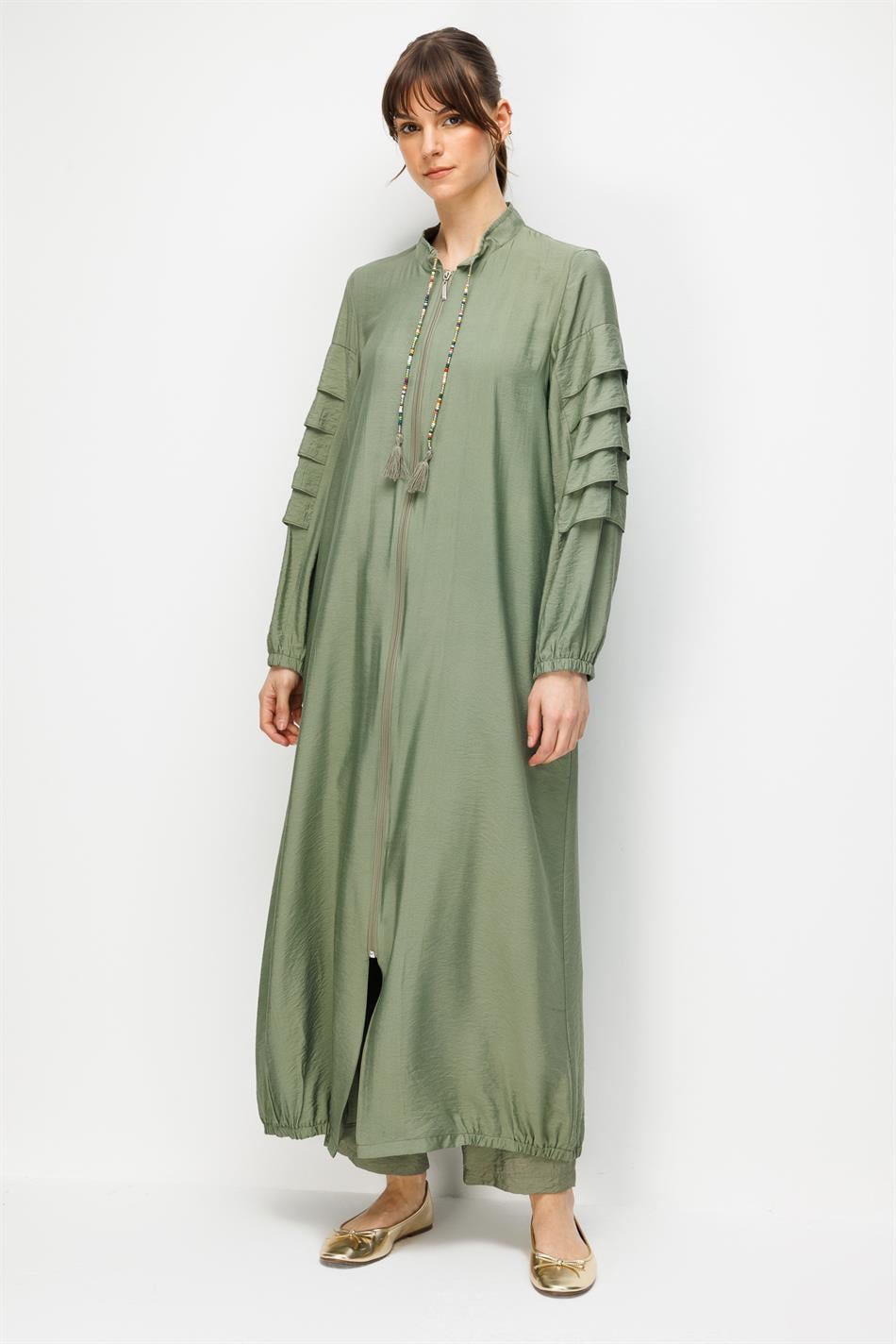 Goldy %85 LyoCELL Soft Kumaştan Kat Kat Aller Parçalarla Süslü Kol Elişi Kolye Detaylı Özel Ferace-Haki