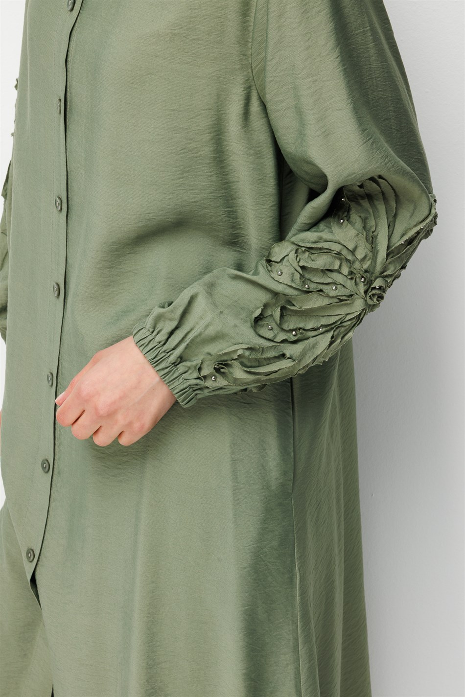 Goldy %85 LyoCELL Soft Kumaştan Kol El İşi İşleme Detaylı Zamansız Maxi Tunik Kap-Haki