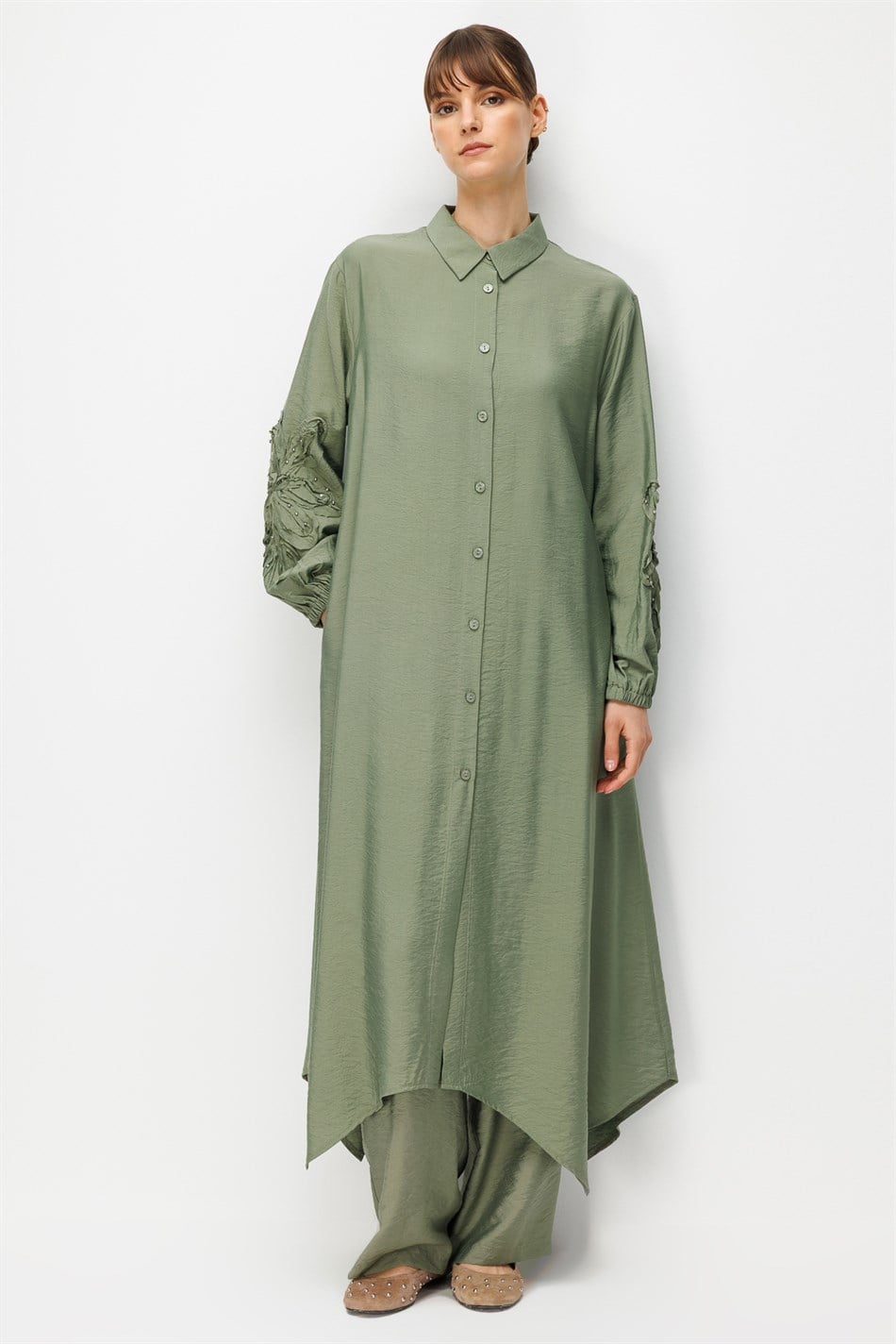 Goldy %85 LyoCELL Soft Kumaştan Kol El İşi İşleme Detaylı Zamansız Maxi Tunik Kap-Haki