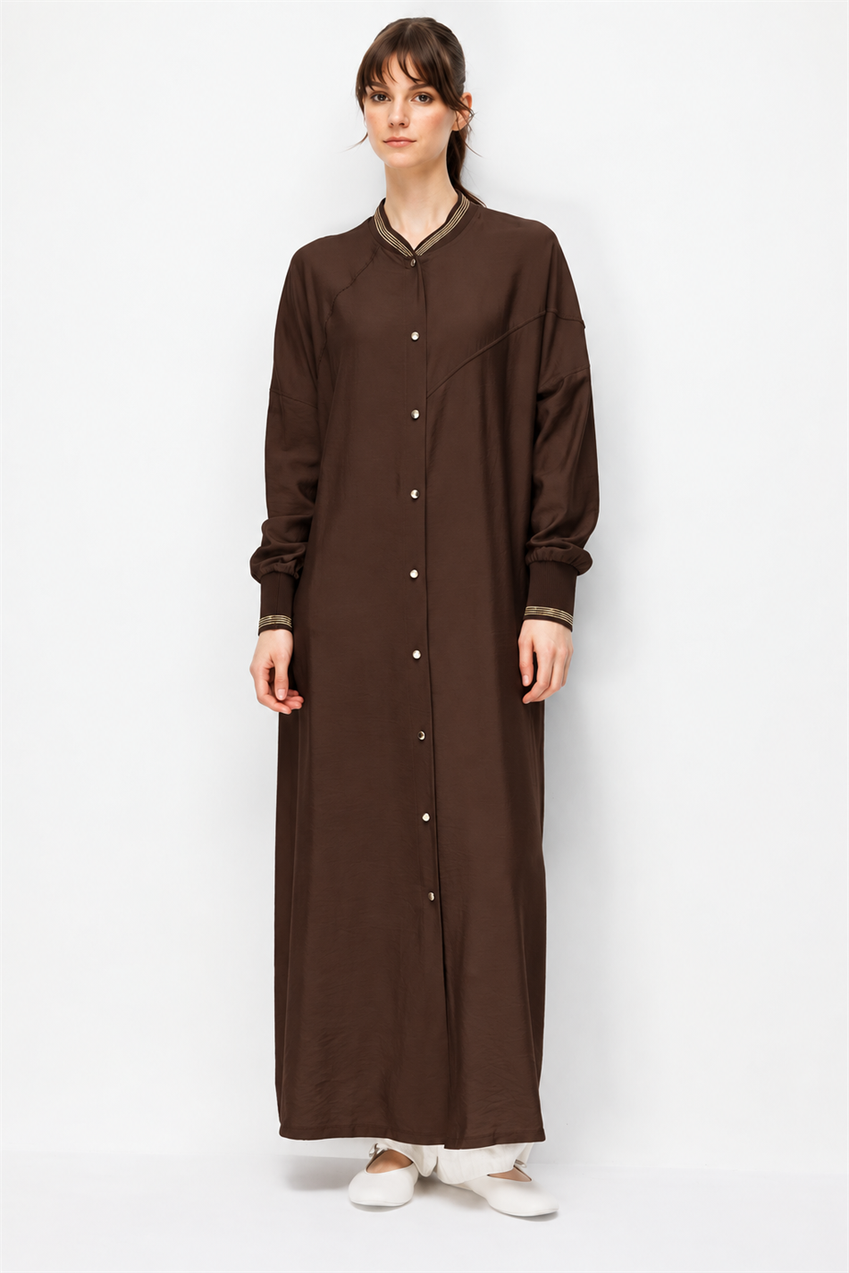 Goldy 85% LyoCELL Soft Fabric Sporty Abaya with Ribbed Sleeves and Collar Detail - Brown