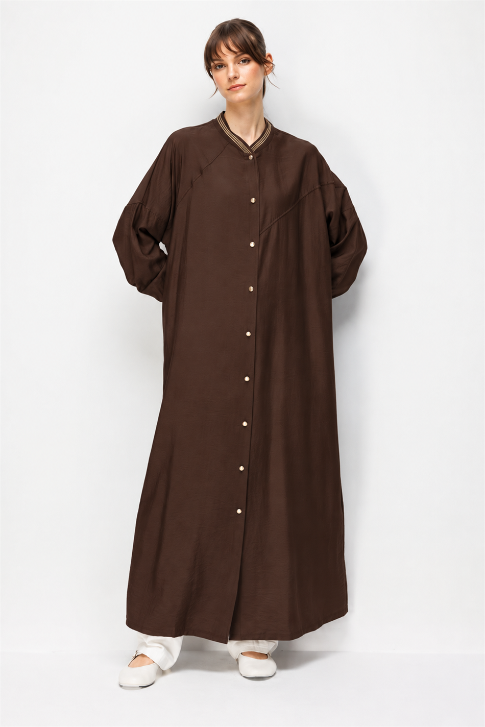 Goldy 85% LyoCELL Soft Fabric Sporty Abaya with Ribbed Sleeves and Collar Detail - Brown