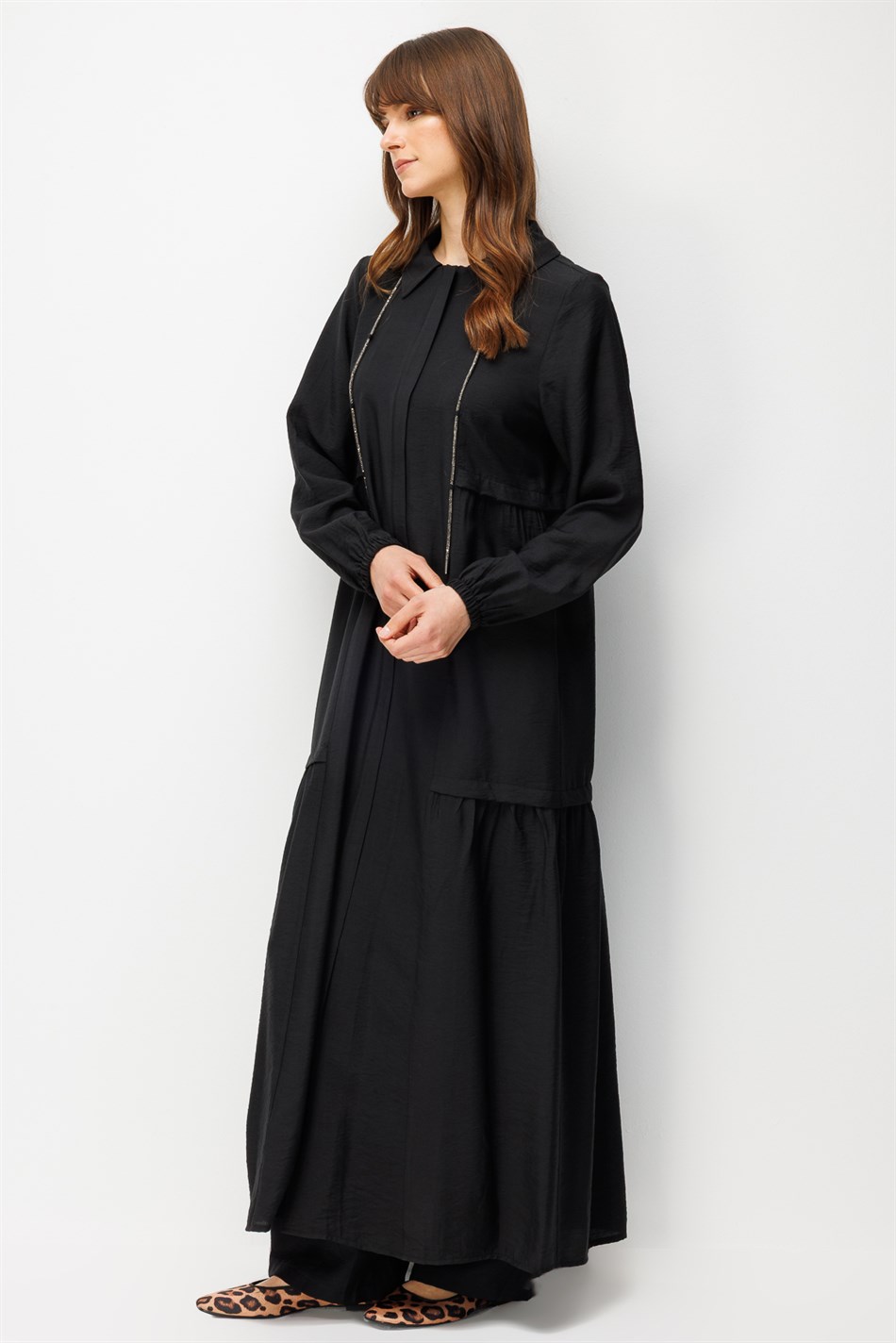 Goldy %85 LyoCELL Soft Kumaştan Yaka Zincir Aksesuarlı Zamansız Maxi Tunik-Elbise-Siyah