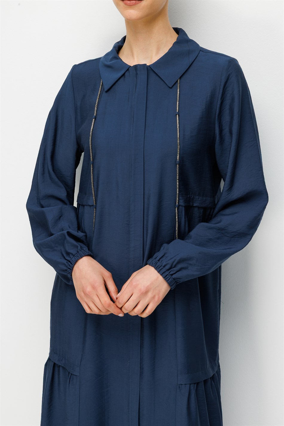 Goldy %85 LyoCELL Soft Kumaştan Yaka Zincir Aksesuarlı Zamansız Maxi Tunik-Elbise-Laci