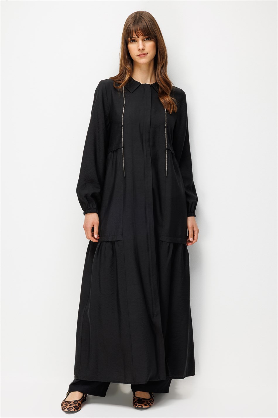 Goldy %85 LyoCELL Soft Kumaştan Yaka Zincir Aksesuarlı Zamansız Maxi Tunik-Elbise-Siyah