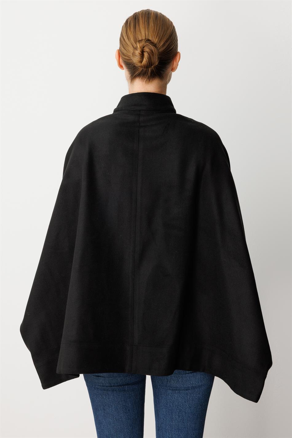 Lichtgewicht, ongevoerde poncho-achtige jas van polyviscose met een wollen uitstraling - Zwart