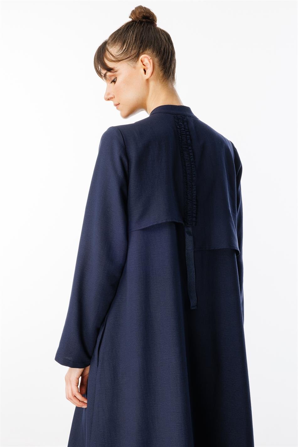 HM Büzgü Detay Ön Pat ve Sırt Alleri İpekçe Doku Spor Zamansız Kap/ Ferace-Laci