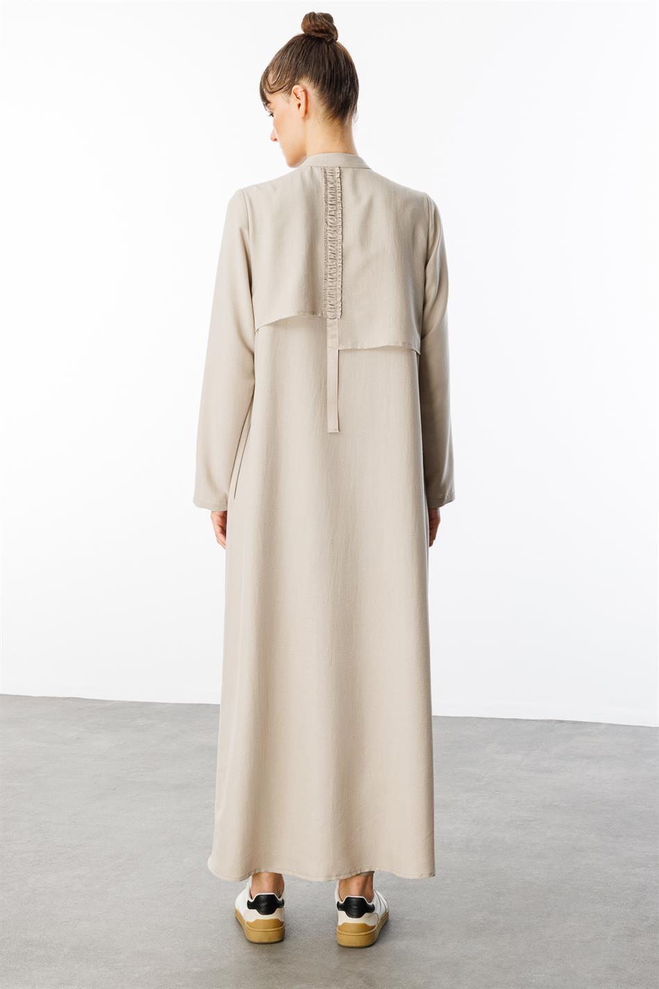 HM Büzgü Detay Ön Pat ve Sırt Alleri İpekçe Doku Spor Zamansız Kap/ Ferace-Taş