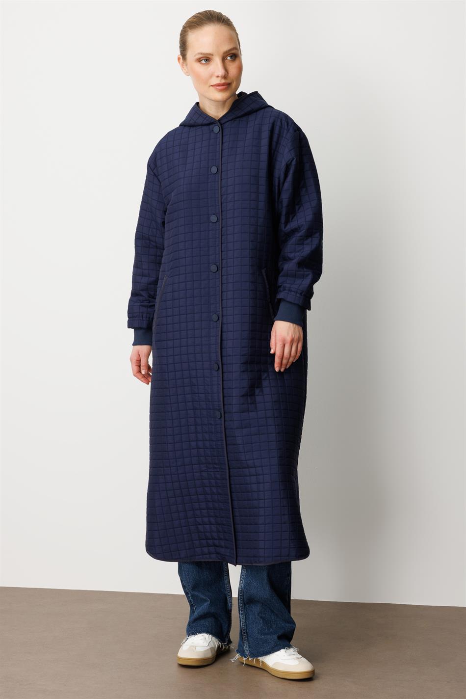 Klassischer Trenchcoat mit quadratischem Jacquard-Steppfutter, zeitlos, für jede Jahreszeit und jeden Anlass – Marineblau