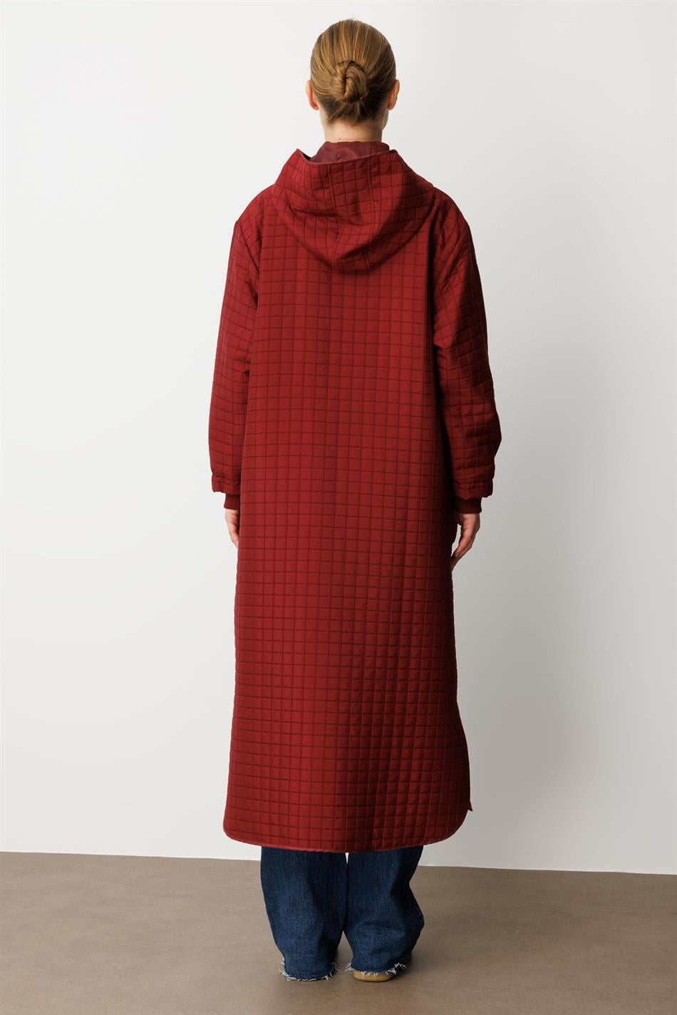 Saisonales, zeitloses Sport-Trenchcoat mit quadratischem Jacquard-Steppfutter – Burgunderrot