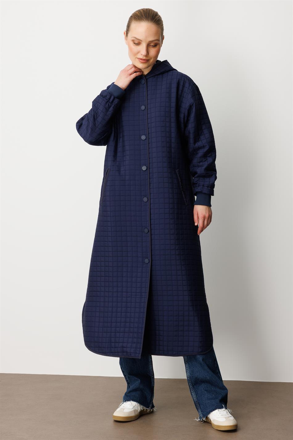Klassischer Trenchcoat mit quadratischem Jacquard-Steppfutter, zeitlos, für jede Jahreszeit und jeden Anlass – Marineblau