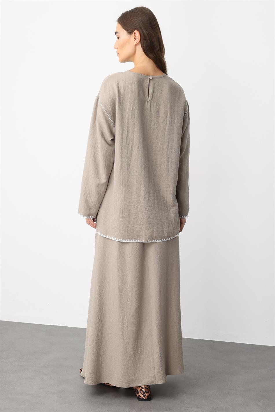 Kenar Nakış Detaylı İpekçe Doku Spor Etek Tunik Kombin Takım-Vizon