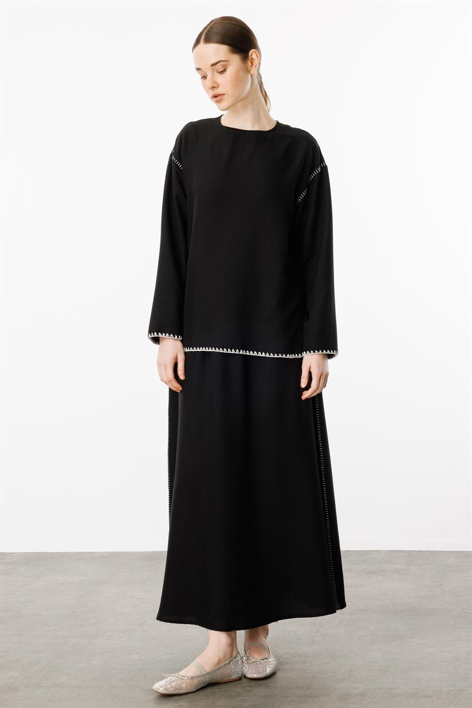 Kenar Nakış Detaylı İpekçe Doku Spor Etek Tunik Kombin Takım-Siyah