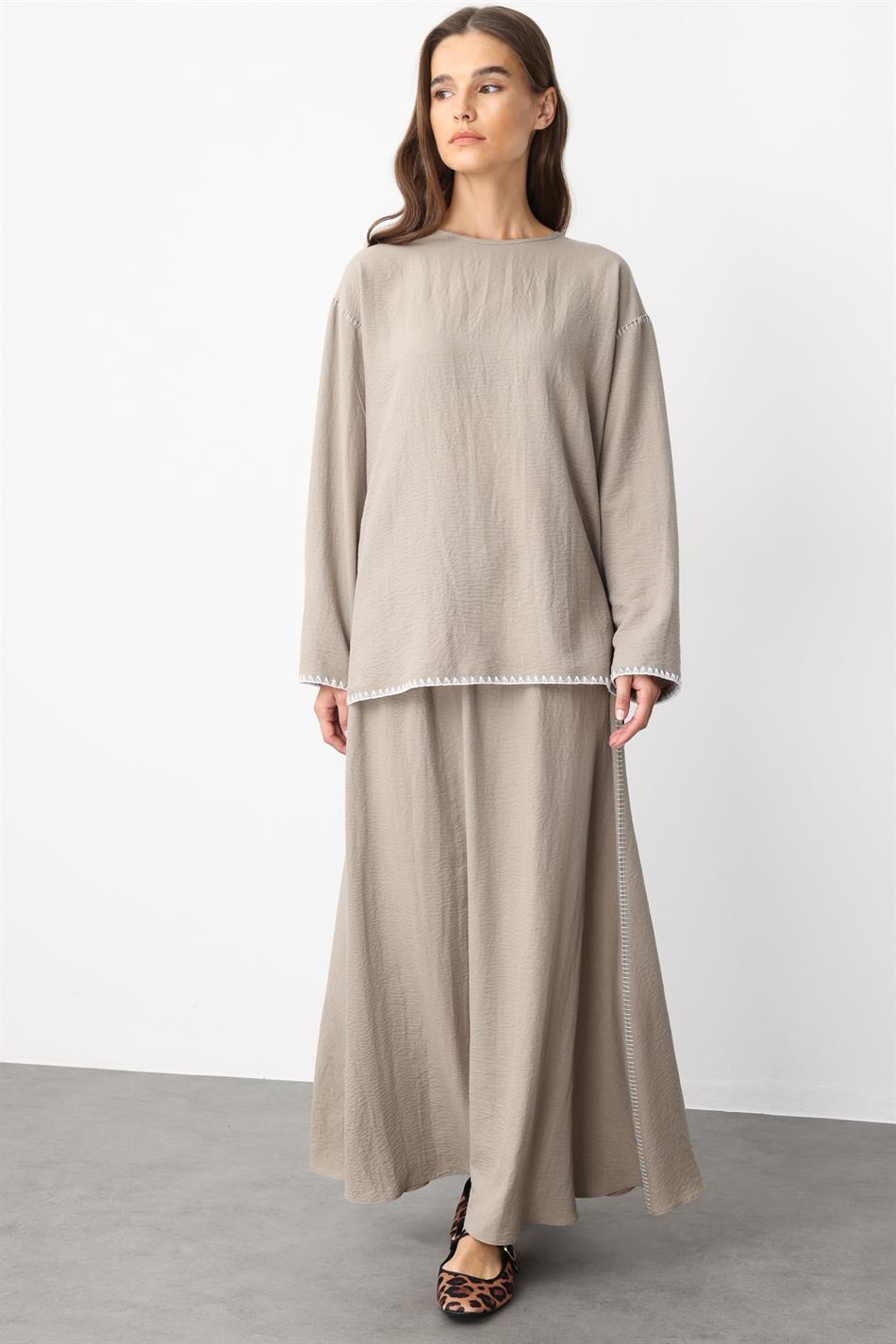 Kenar Nakış Detaylı İpekçe Doku Spor Etek Tunik Kombin Takım-Vizon