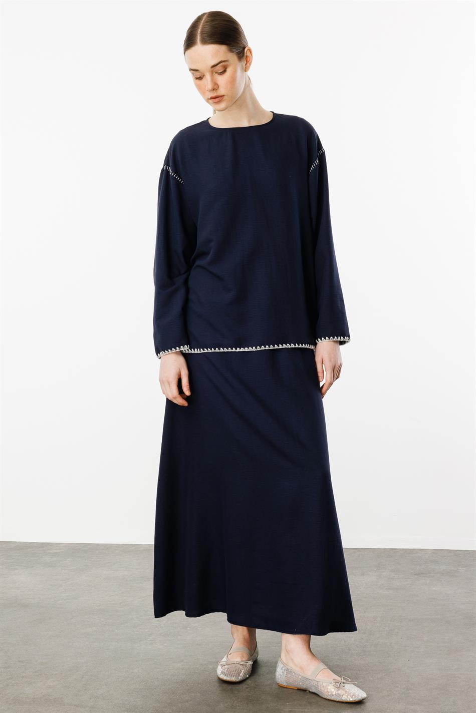 Kenar Nakış Detaylı İpekçe Doku Spor Etek Tunik Kombin Takım-Laci