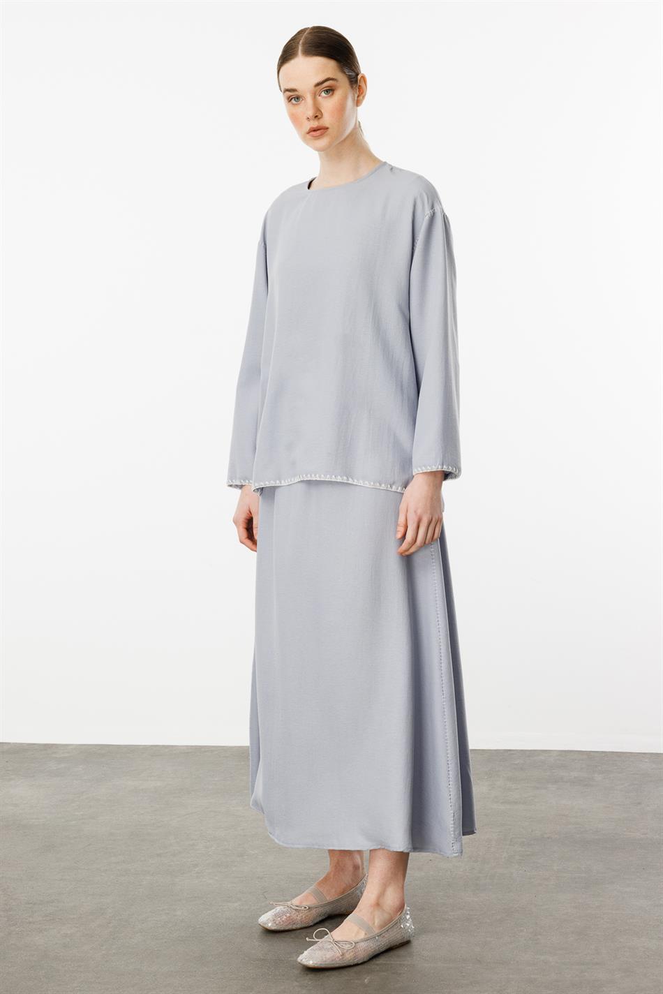 Kenar Nakış Detaylı İpekçe Doku Spor Etek Tunik Kombin Takım-Gri