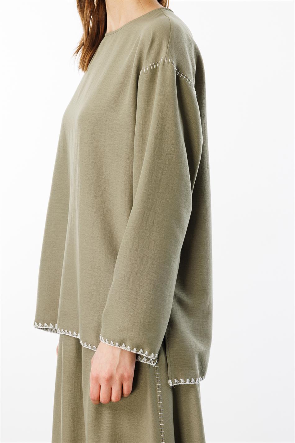 Zijdezachte sportrok en tuniekset met borduurdetails aan de rand - Khaki