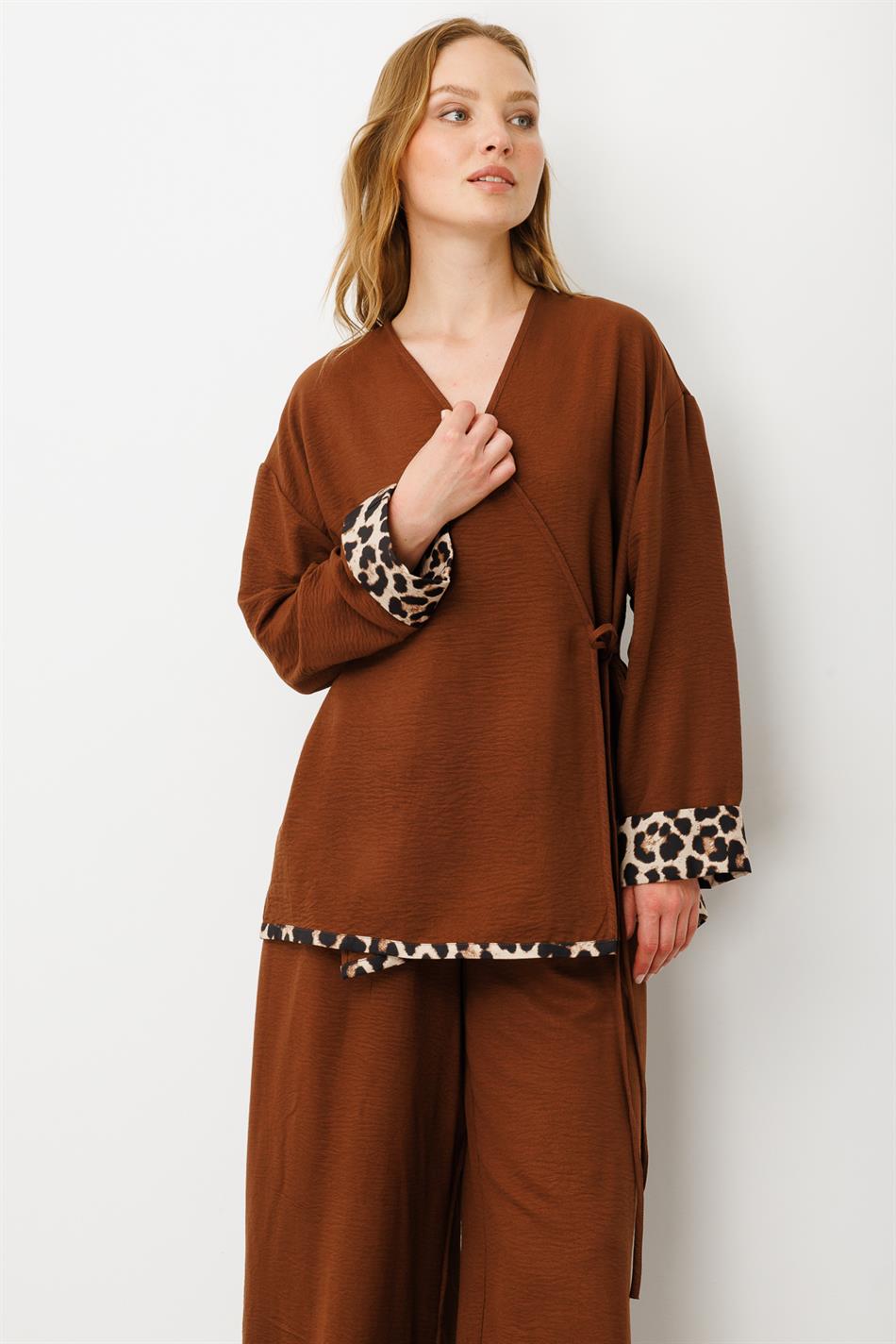 Kimono Kapama Leopar Detaylı Pantalon Kombinli Takım-Kahve