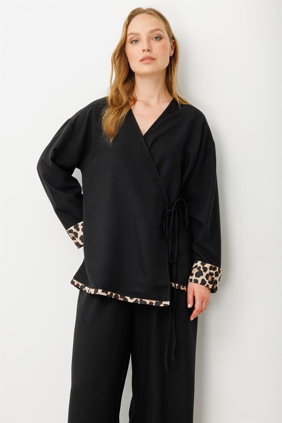 Kimono Kapama Leopar Detaylı Pantalon Kombinli Takım-Siyah