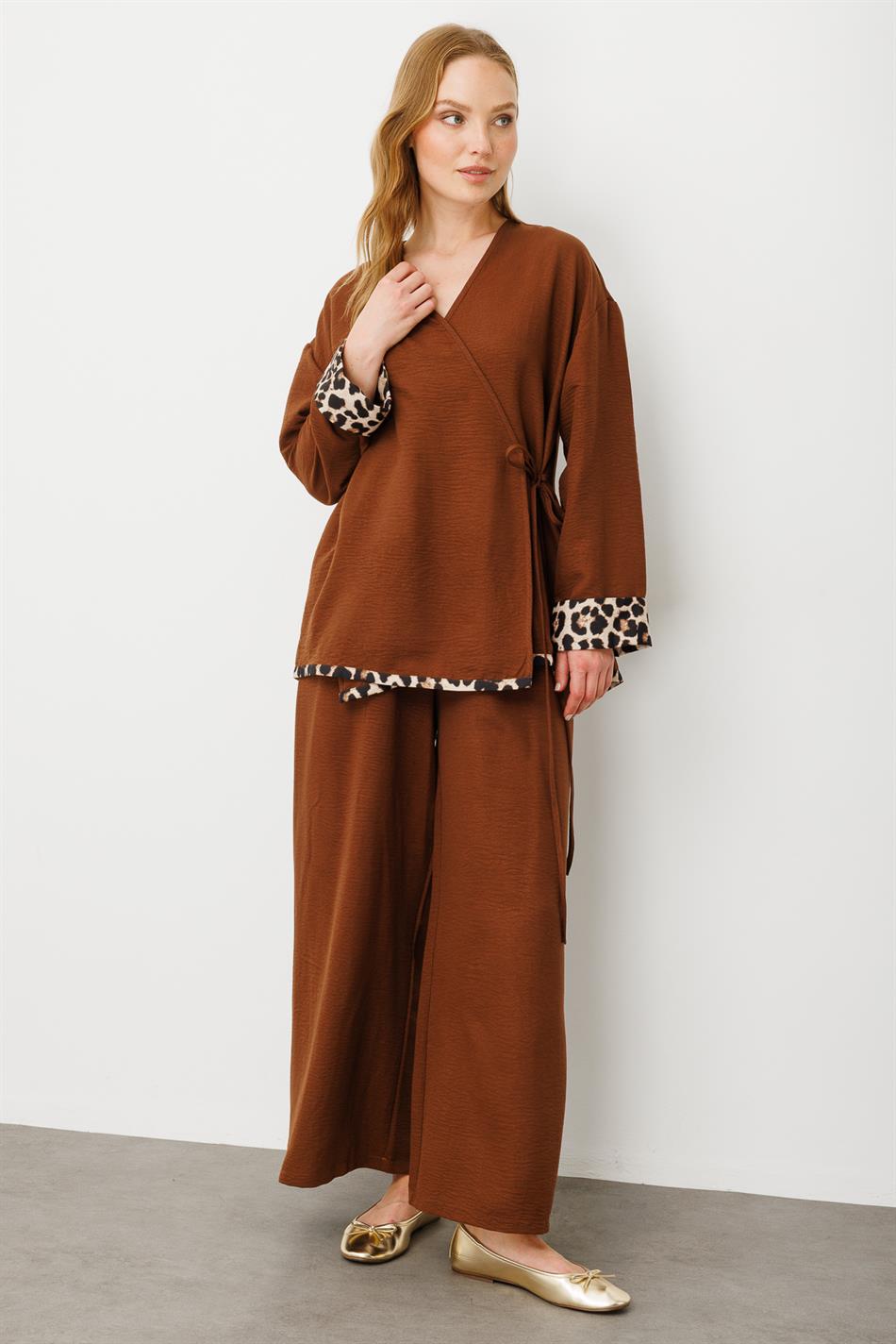Kimono Kapama Leopar Detaylı Pantalon Kombinli Takım-Kahve