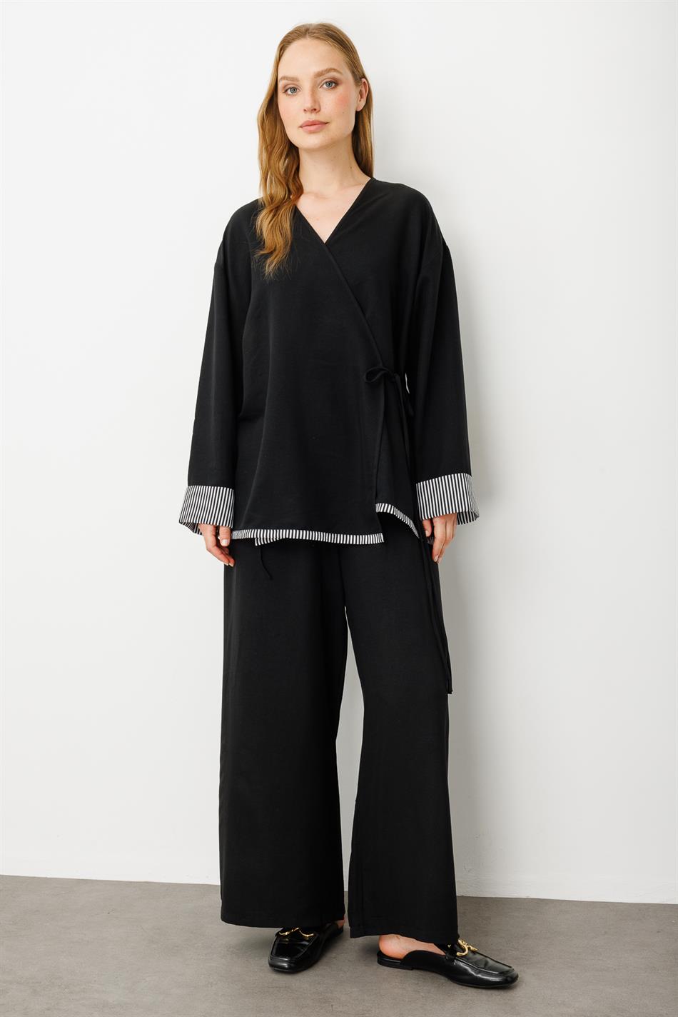 Kimono-style closure, marine-detailed trousers set - Black