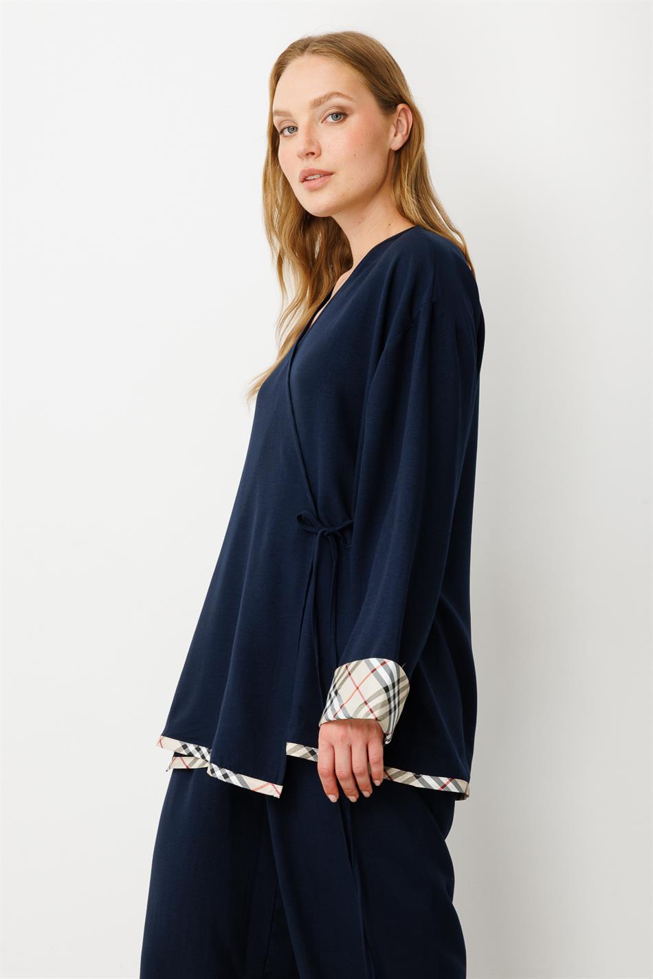 Kimono-Style Set with Special Pattern Detail and Trousers - Navy Blue