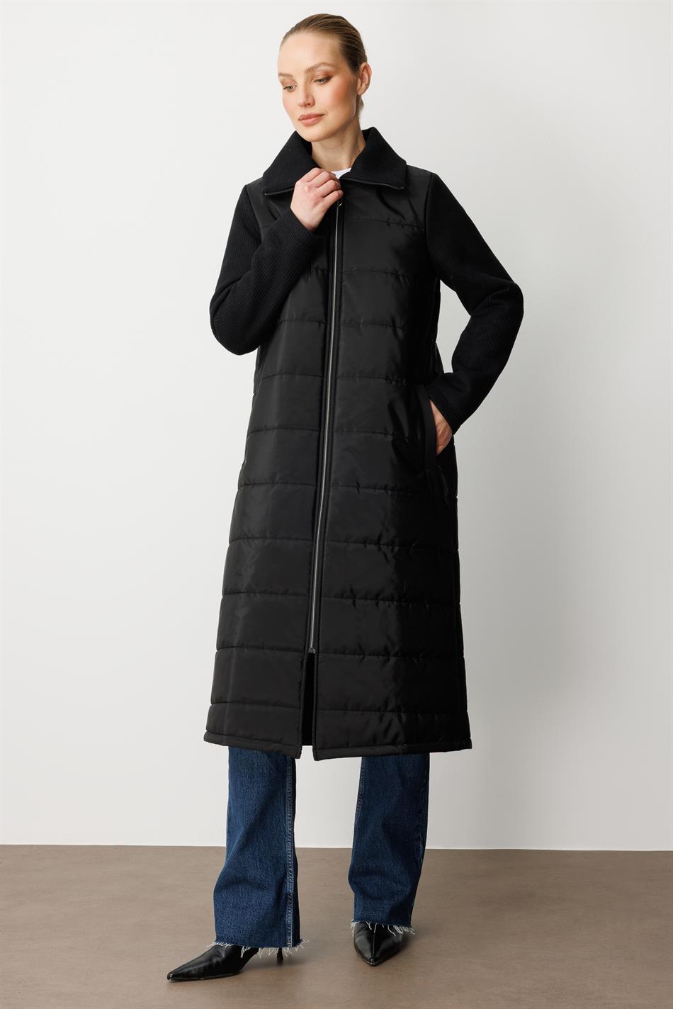 Mouwen en kraag van gebreide wol, middellange pasvorm, zachte voering, tijdloos comfort, lichtgewicht - Zwart