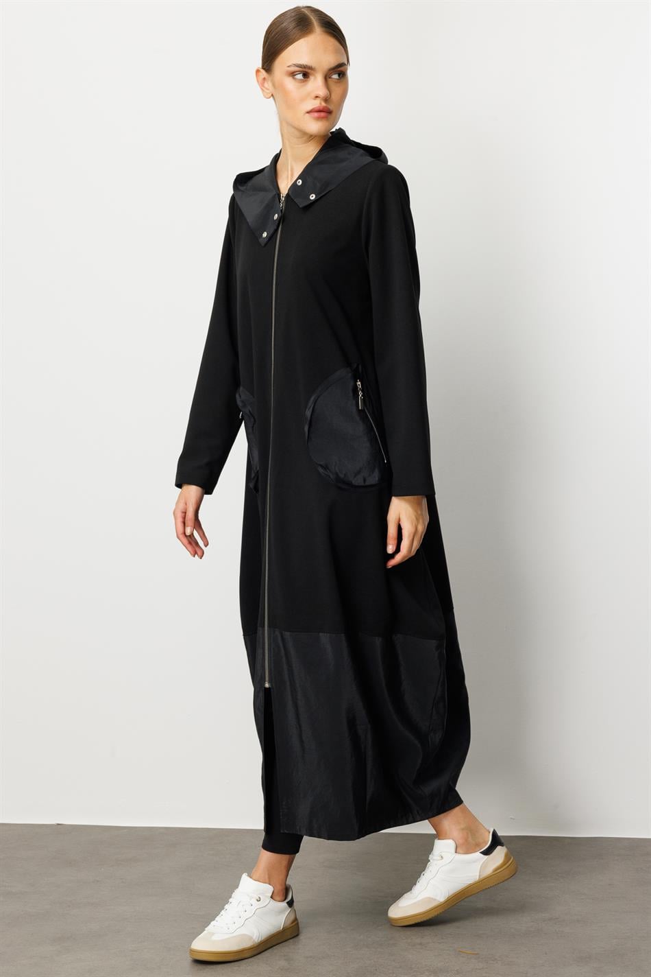 Seasonal Sport Trench Coat with Bridge Pockets and Poly Cupra Trim Lining - Black