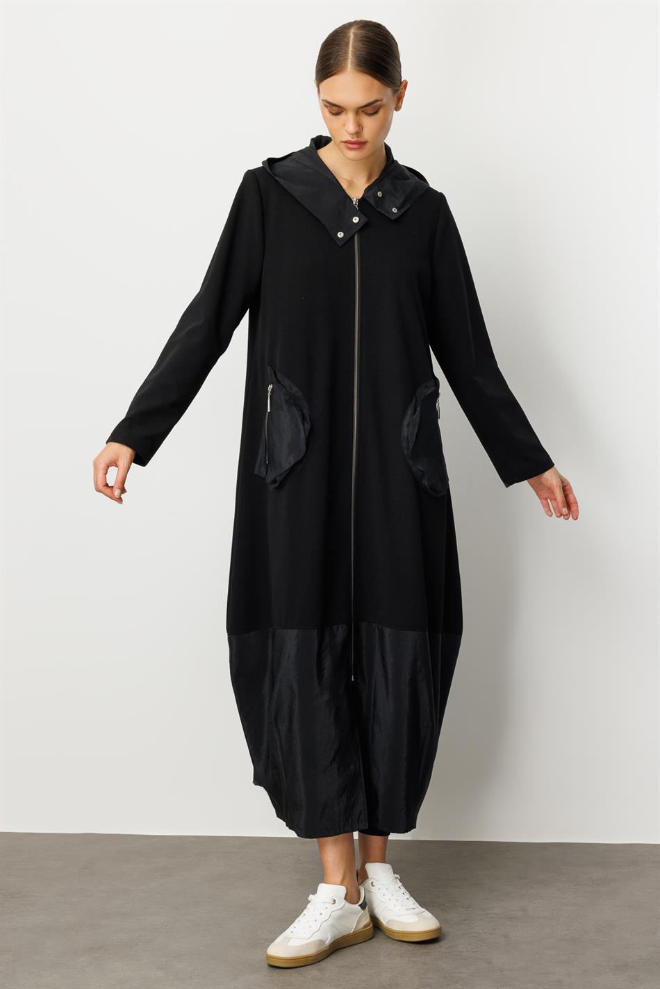 Seasonal Sport Trench Coat with Bridge Pockets and Poly Cupra Trim Lining - Black