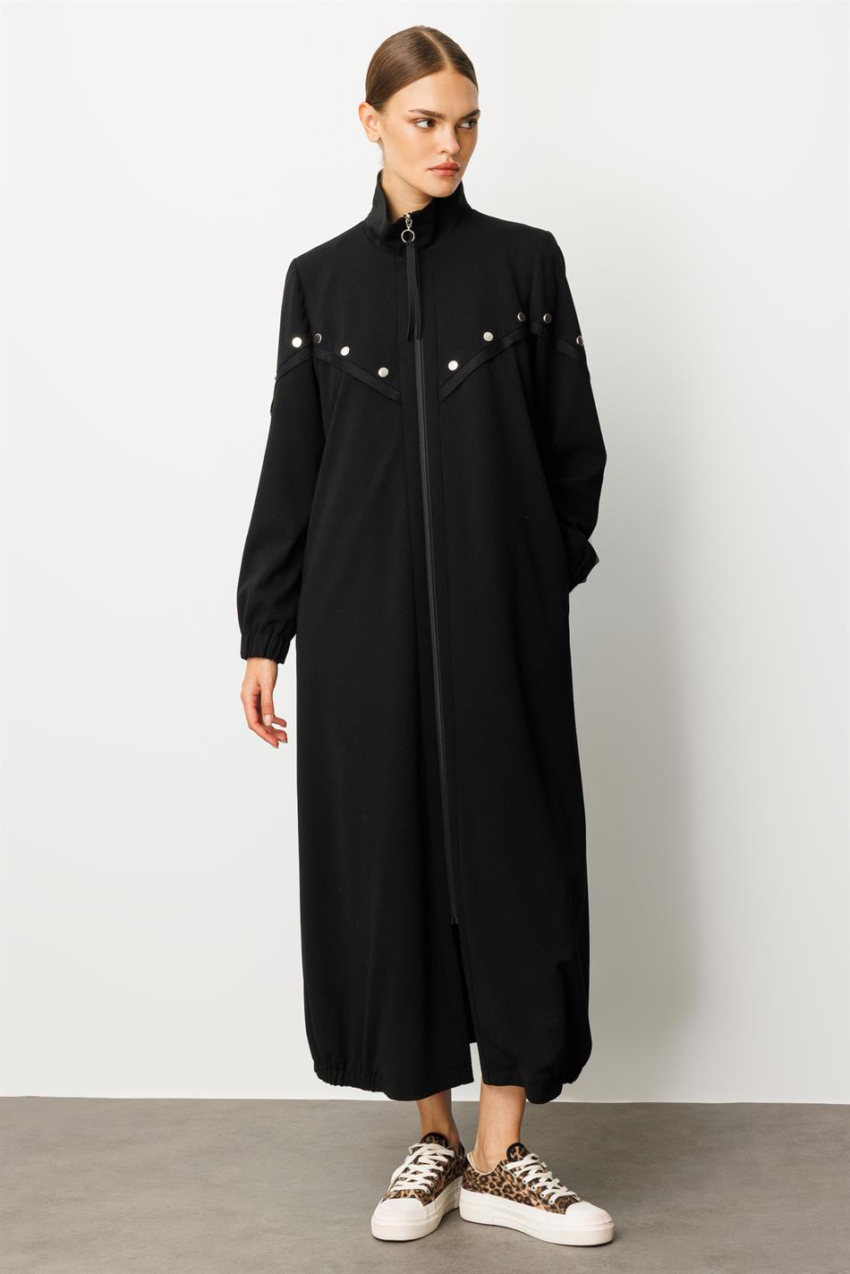 Saisonaler Trenchcoat/Jacke mit Kreppstruktur und Mesh-Details, gefüttert – Schwarz