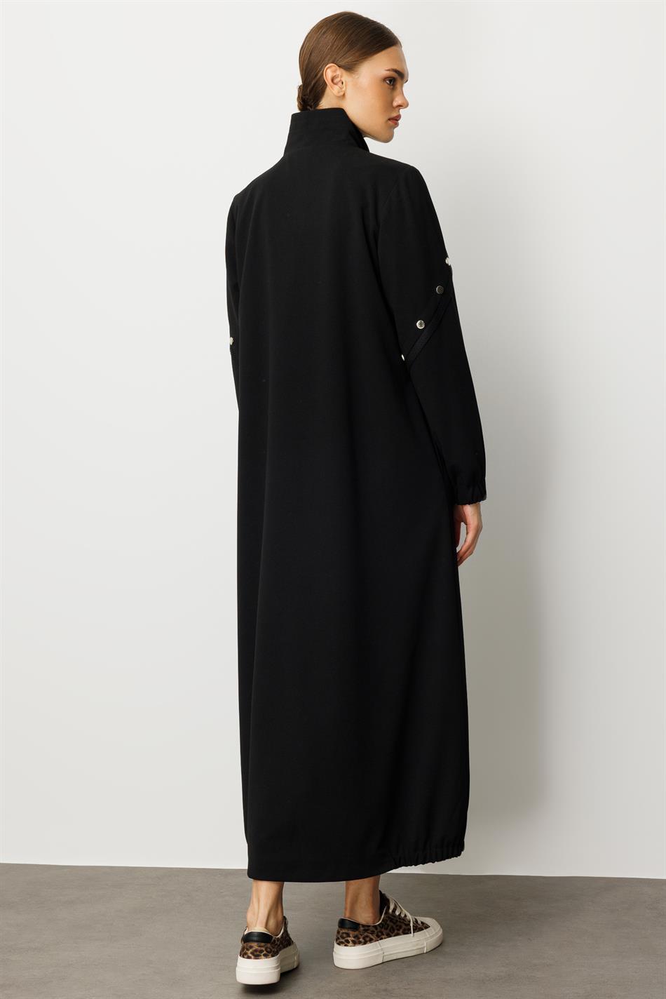 Saisonaler Trenchcoat/Jacke mit Kreppstruktur und Mesh-Details, gefüttert – Schwarz