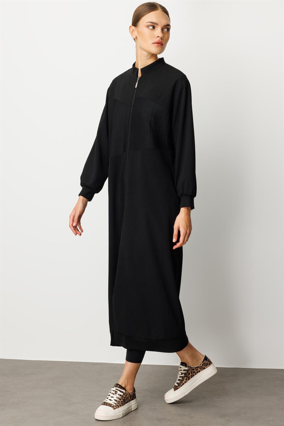 Crepe Texture and Otto Fabric Gradient Full Lined Sporty Seasonal Timeless Coat/Trench - Black