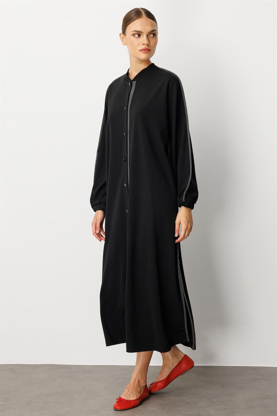 Comfortabele abaya van crêpe stretchstof met plooien - Zwart