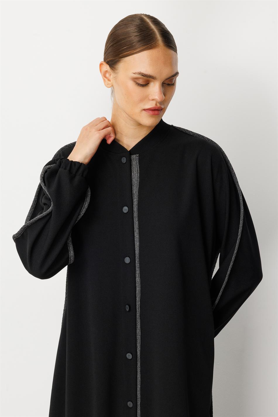 Comfortabele abaya van crêpe stretchstof met plooien - Zwart