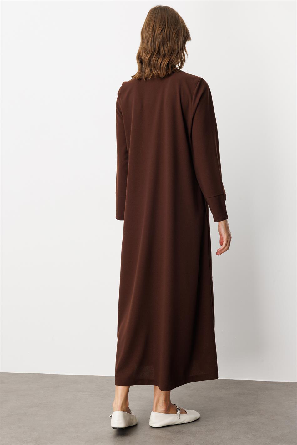 Handgefertigte, detailreiche Cape-Abaya aus Crêpe-Stretchstoff – Braun