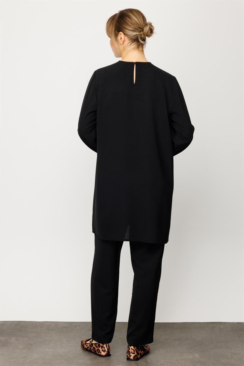 Layer Asimetrik Garni Detaylı Zor Kırışan Nefes Alan Özel Dokuma Kumaş İkili Takım-Siyah