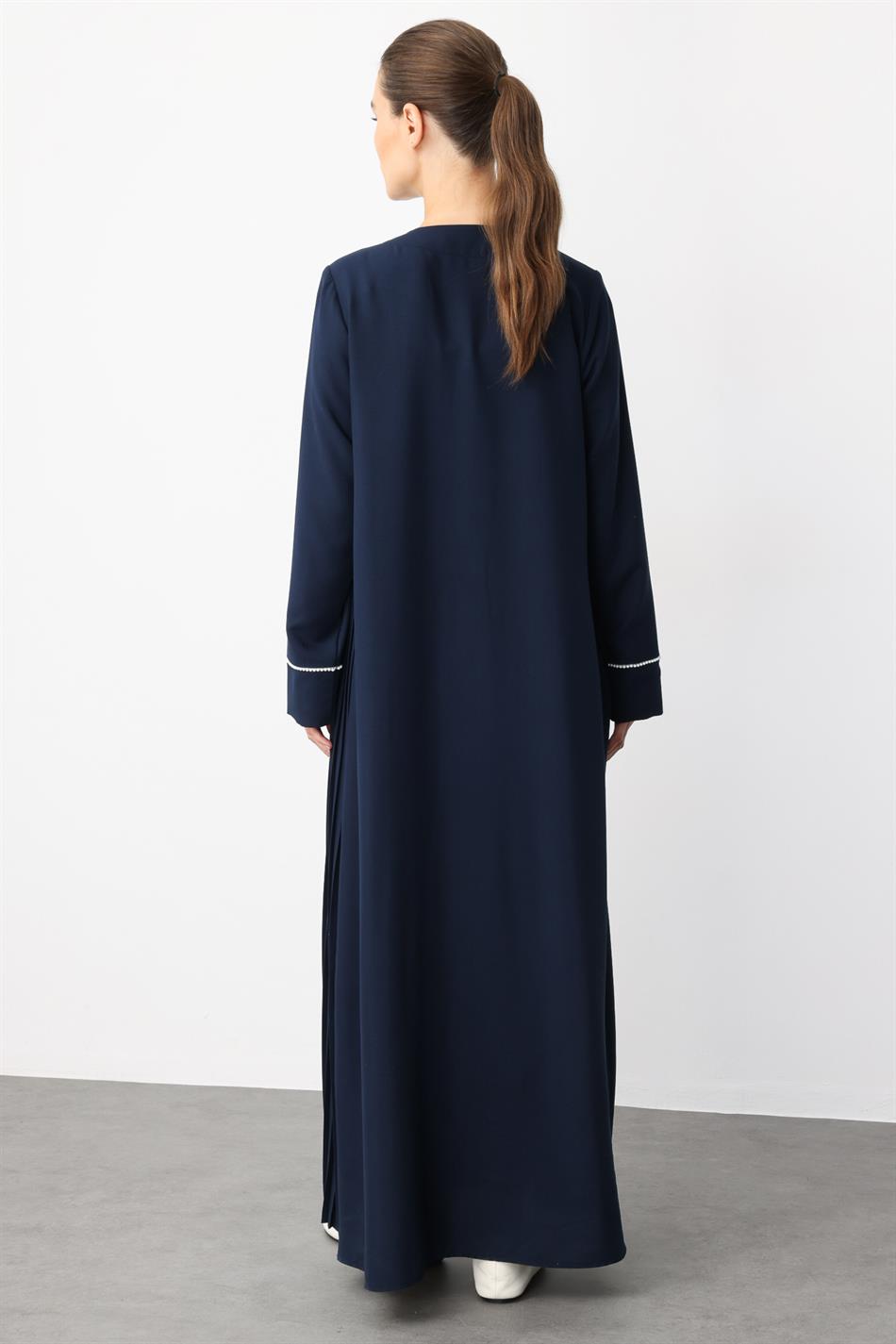 LCN Geplooide biesdetails Zijdezachte textuur Lichtgewicht Cape-Cafe-Navy