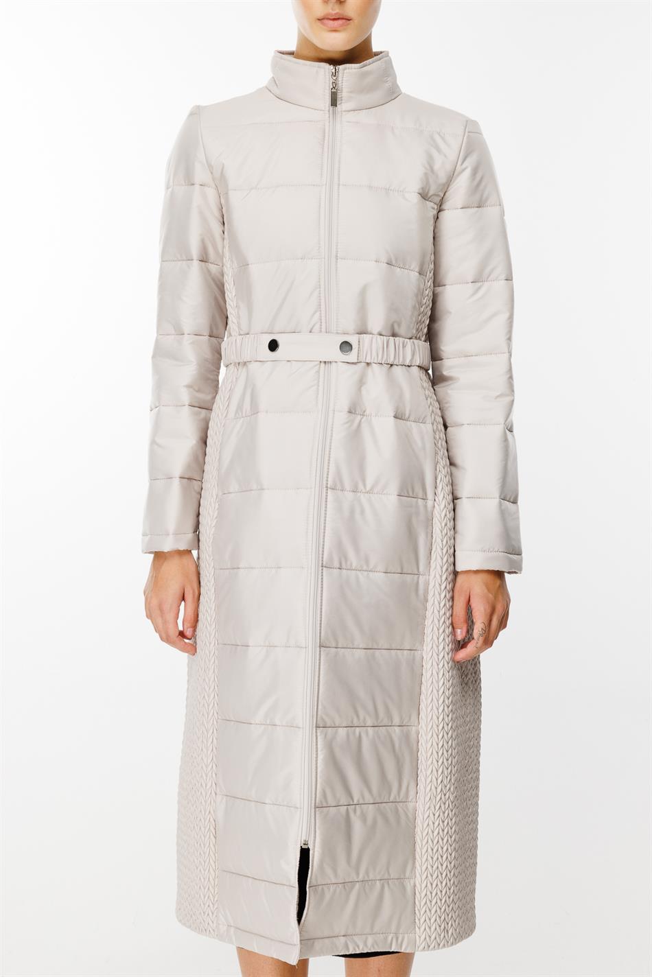 Yarpaq naxışlı, yan tərəfə uzanan yorğanlı toxunmuş, yumşaq palto/gödəkçə - Gümüşü