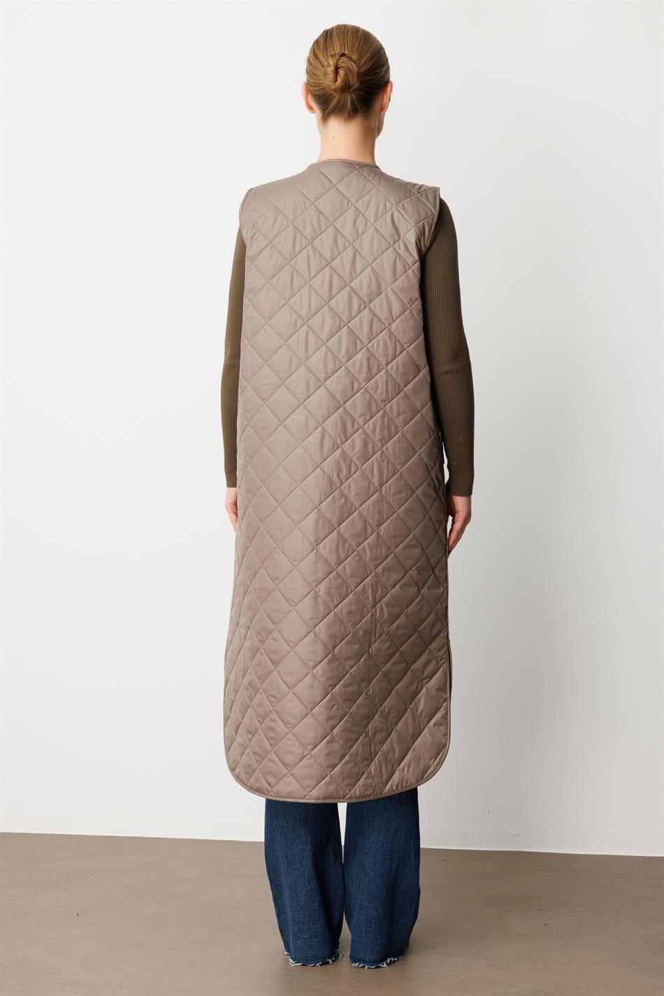 Micca Timeless (Zacht) gevoerd vest met vezelvulling - Nerts