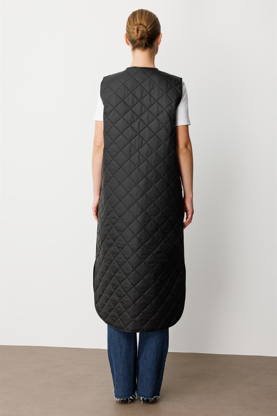 Micca Timeless (Soft) Fiber-Filled Lined Vest - Black