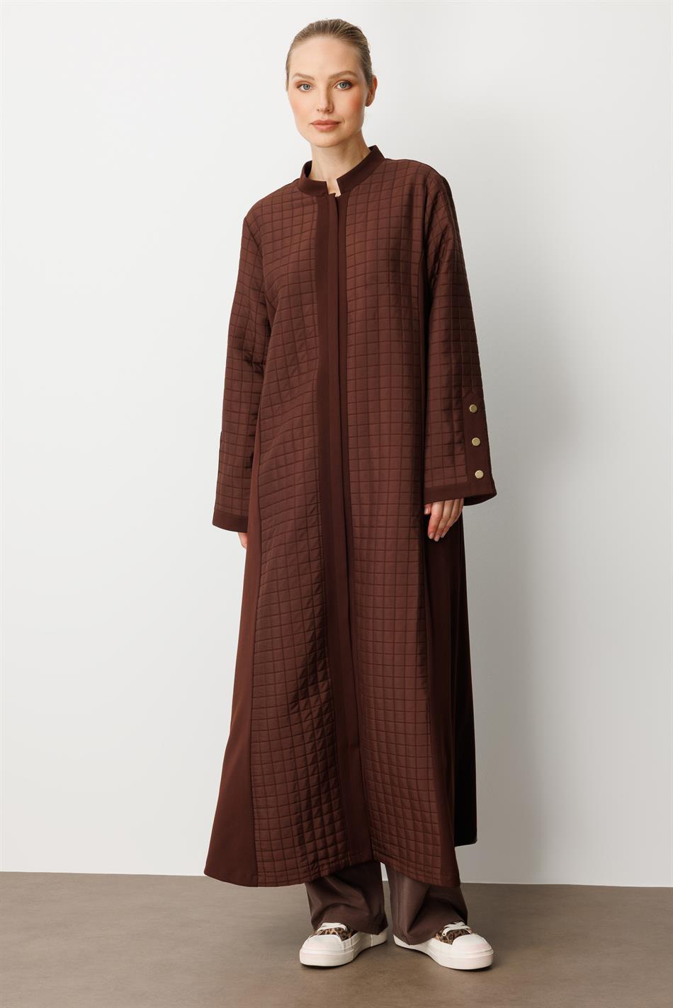 Gefütterter, zeitloser Trenchcoat aus gestepptem Jacquard- und Crêpe-Mix – Kaffeebraun