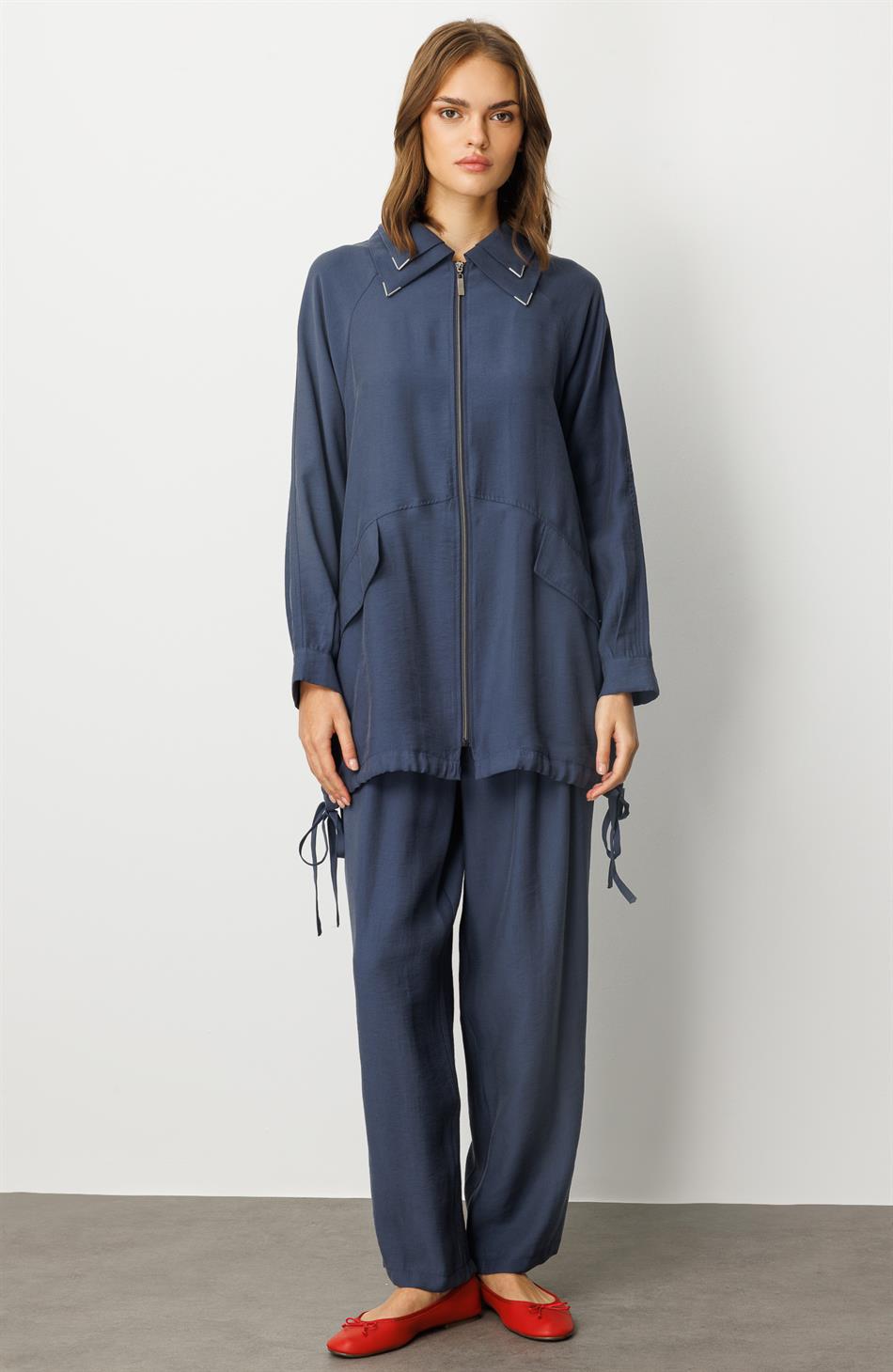 Modal (90 % Naturfaser) Bequemes, zeitloses und saisonunabhängiges Hosen-Set mit Details – Marineblau