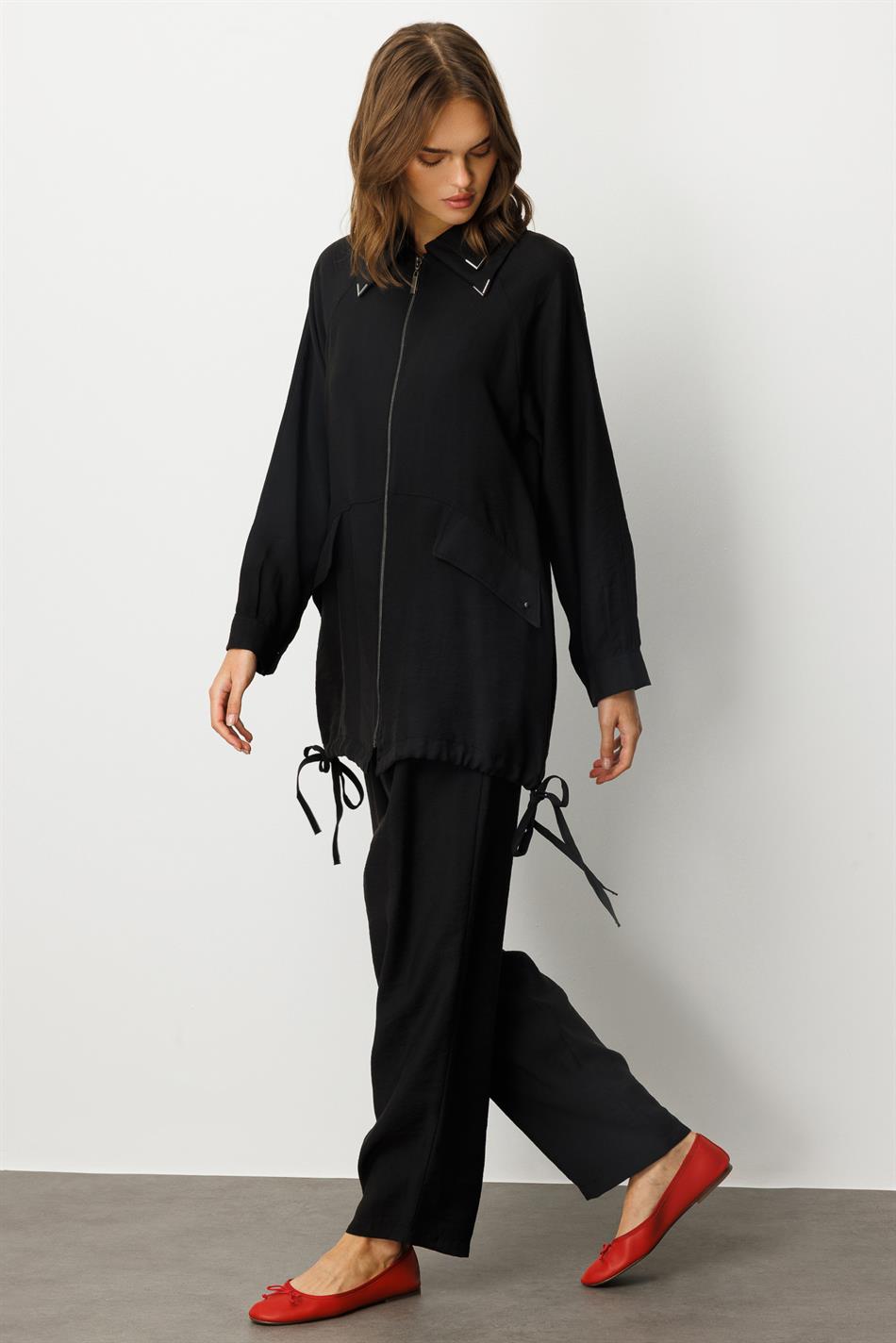 Modal (90% Natural Content) Comfortable, Timeless, and Seasonless Trouser Set with Detail - Black