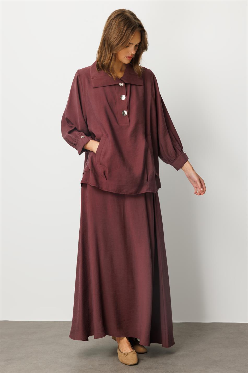 Modell (90 % Naturmaterial) Fließendes Rock-Set aus weichem Stoff mit Accessoires - Burgunderrot