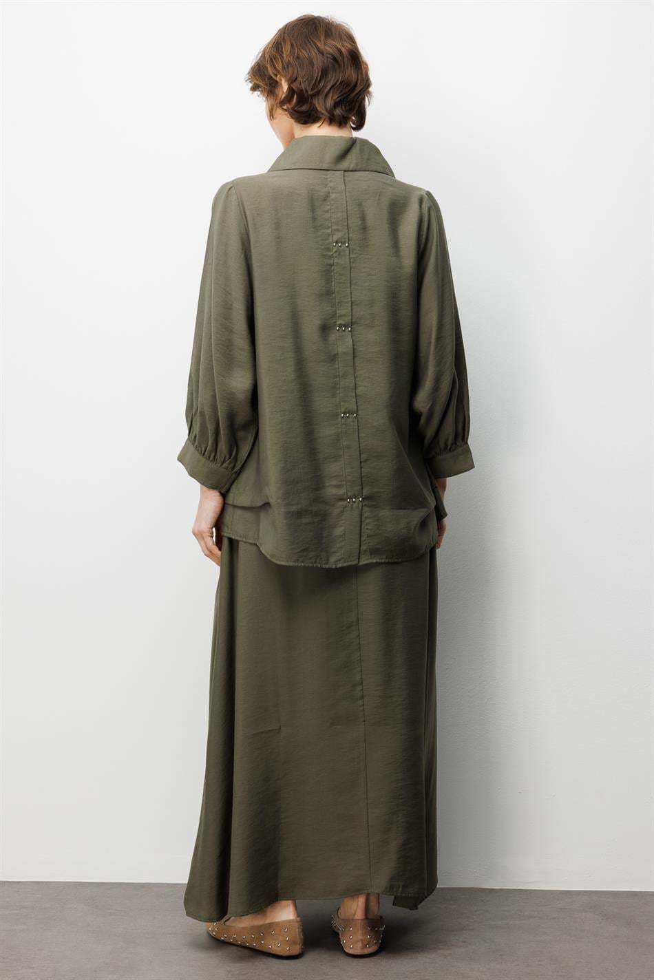 Model (90% natuurlijke ingrediënten) Soepelvallende rokset van zachte stof met accessoires - Khaki