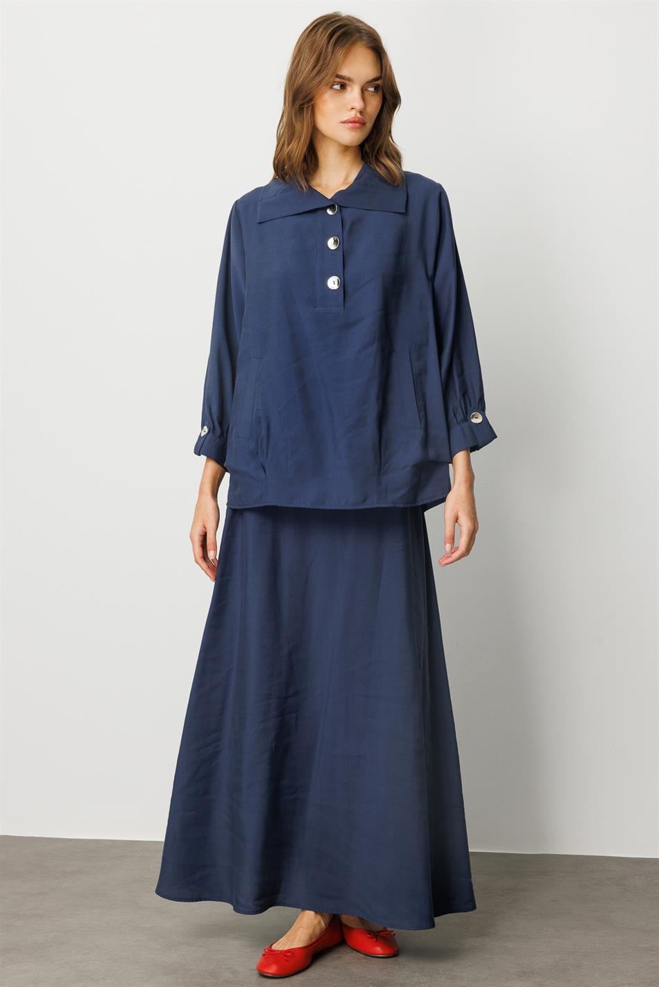 Model (90% Natural Content) Draped Soft Fabric Skirt Set with Accessory Details - Navy Blue