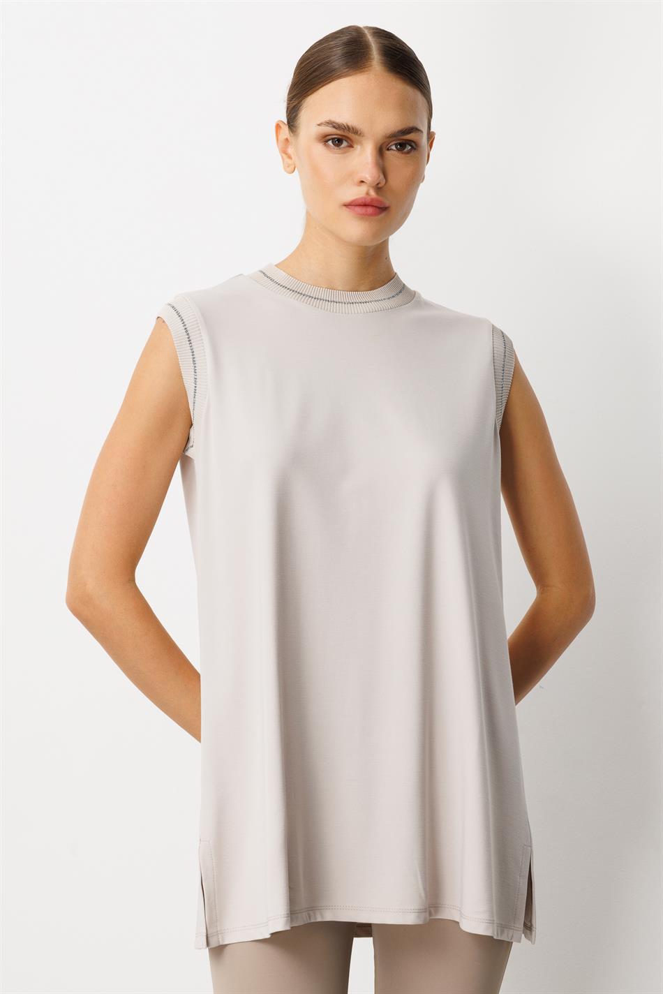 Mybch gebreide, extra soepelvallende, zachte, tijdloze mouwloze top - Steenkleur