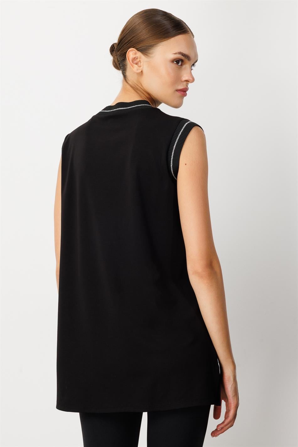 Mybch Örgü Əlavə Drapey Yumşaq Teksturalı Zamansız Qolsuz Top - Qara