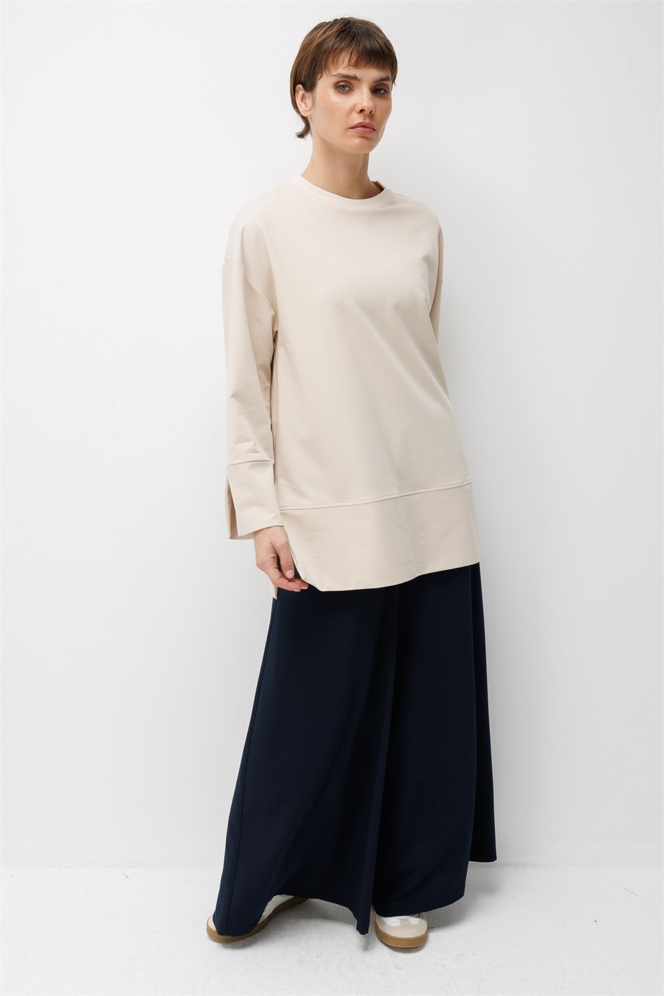 Örme Kol ve Yırtmaç Detaylı Tunik Sweatshirt-Taş