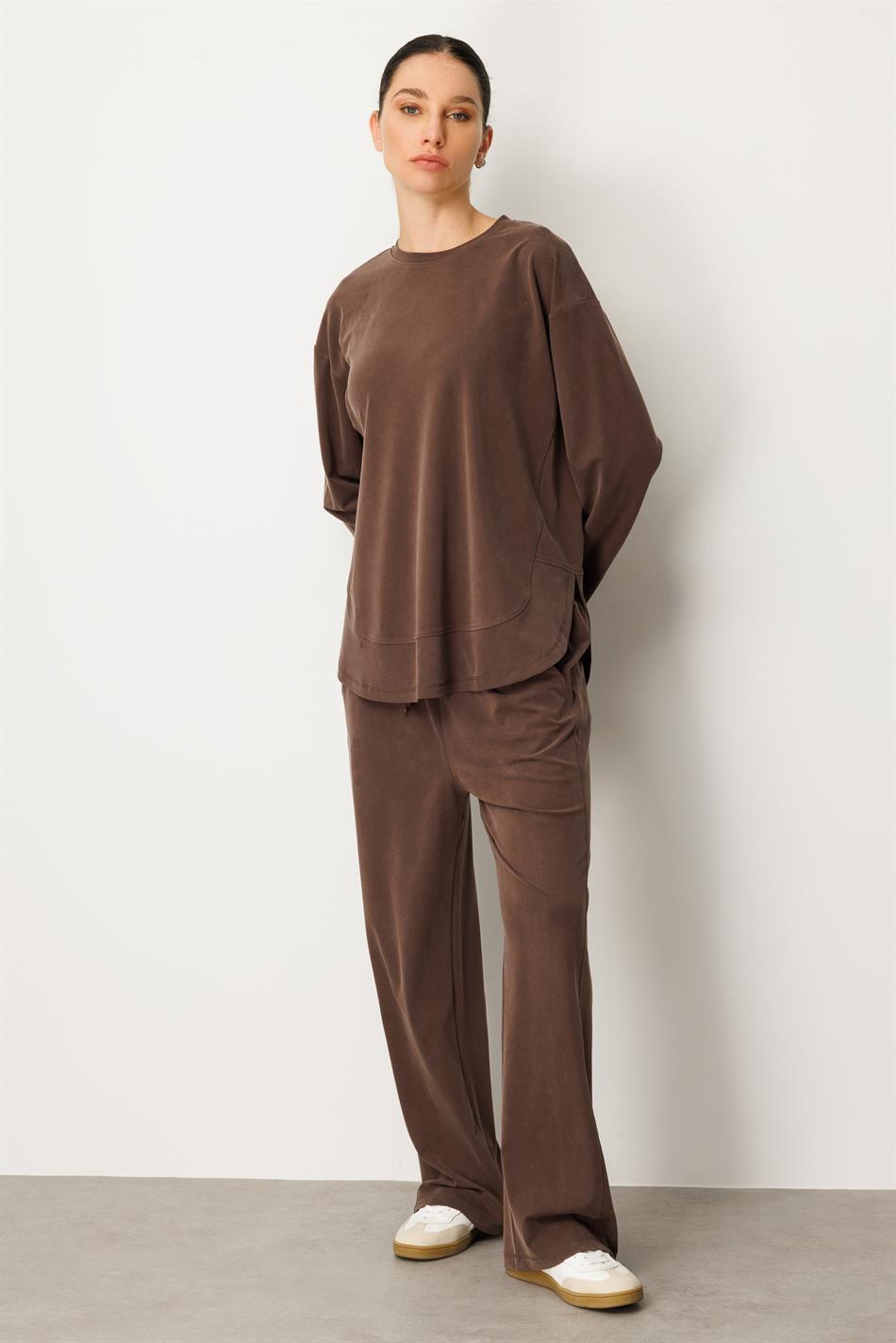 Gebreide, zachte modal broek en tuniek set met op maat gemaakte stiksels - Koffie